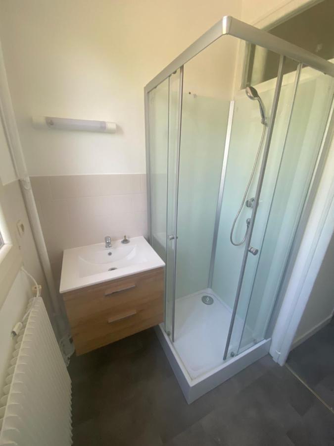 Le Billeron Apartment Saint-Amand-Mont-Rond Bagian luar foto