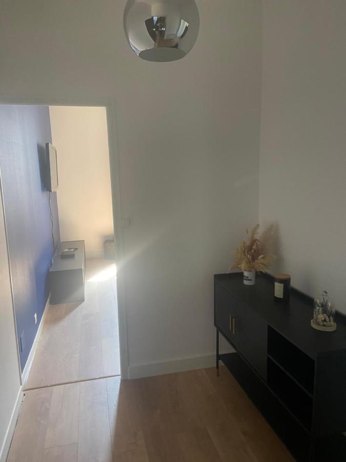 Le Billeron Apartment Saint-Amand-Mont-Rond Bagian luar foto