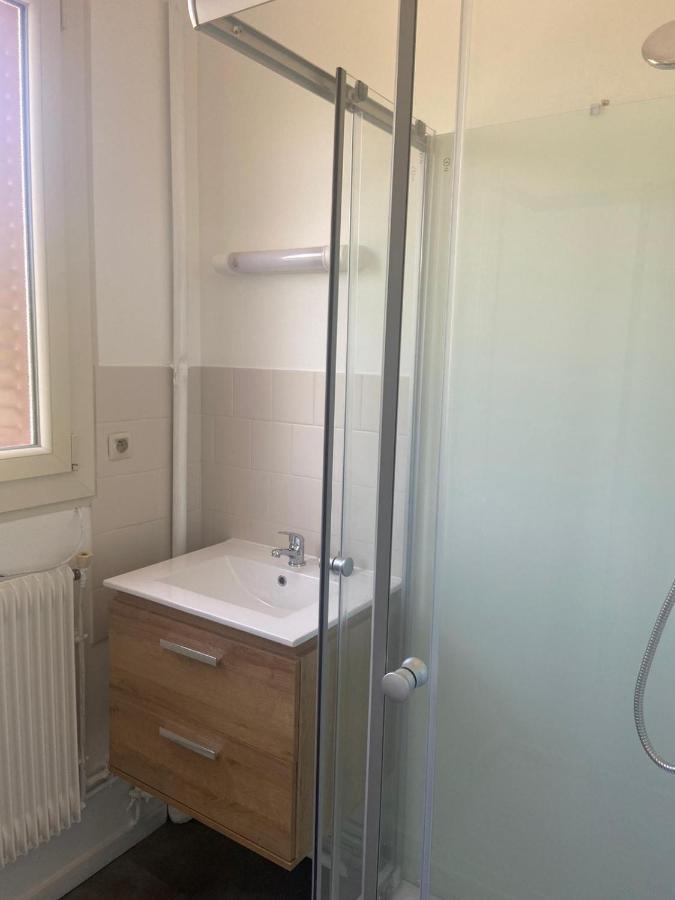 Le Billeron Apartment Saint-Amand-Mont-Rond Bagian luar foto