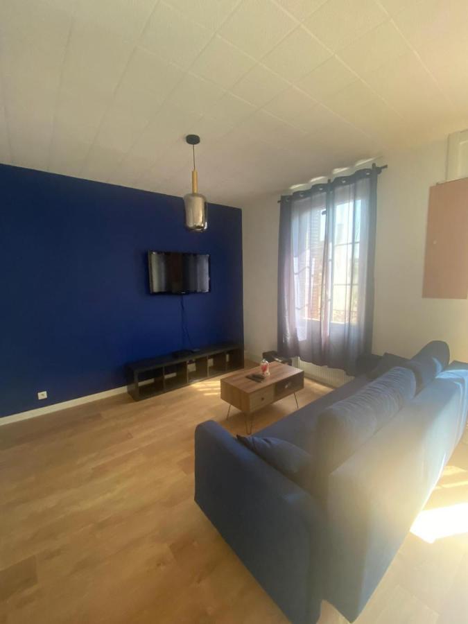 Le Billeron Apartment Saint-Amand-Mont-Rond Bagian luar foto